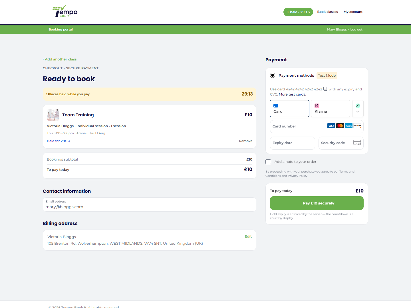 The checkout page with the booking panel: held-places banner, booking cards with countdowns, credit toggle, totals.